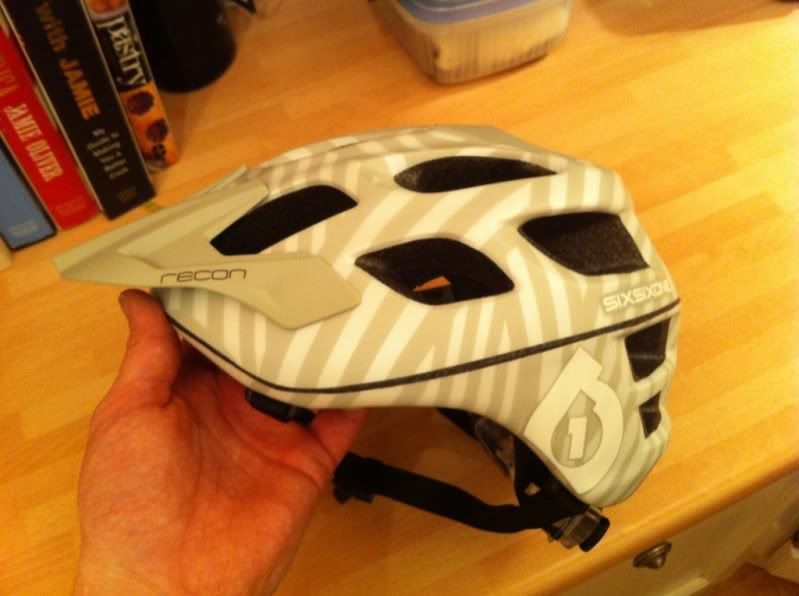 New AM 661 Recon helmet.