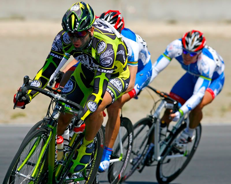 IMAGE: http://i89.photobucket.com/albums/k206/downhillnews/DEROSA2.jpg