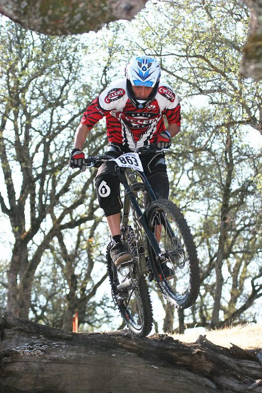 IMAGE: http://i89.photobucket.com/albums/k206/downhillnews/KGRDPF1.jpg