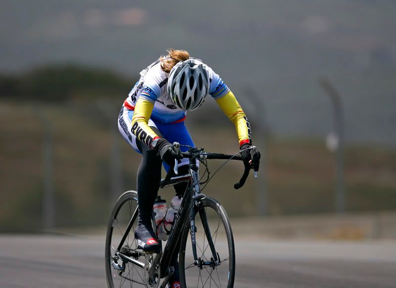 IMAGE: http://i89.photobucket.com/albums/k206/downhillnews/ScottChick-1.jpg