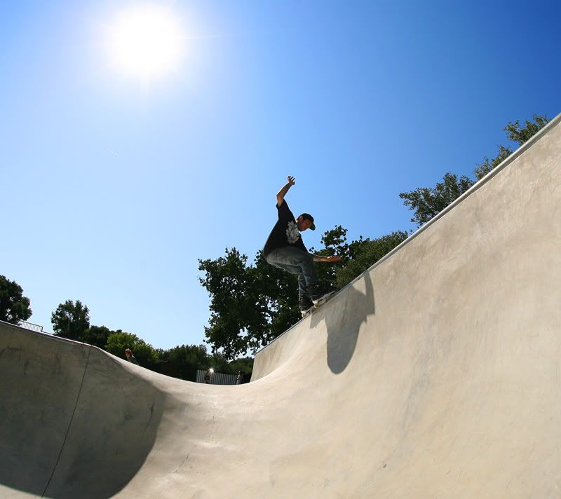 IMAGE: http://i89.photobucket.com/albums/k206/downhillnews/Z3.jpg