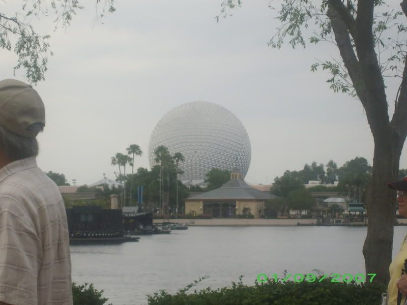 WDW002-1.jpg