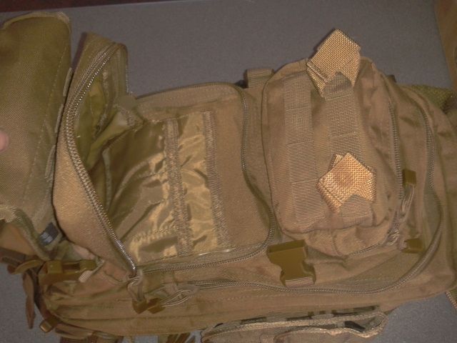 backpack009.jpg