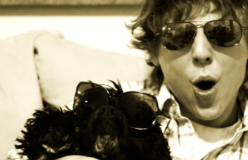 IMAGE: http://i89.photobucket.com/albums/k214/alexR931/xmasgiftcroprs.jpg