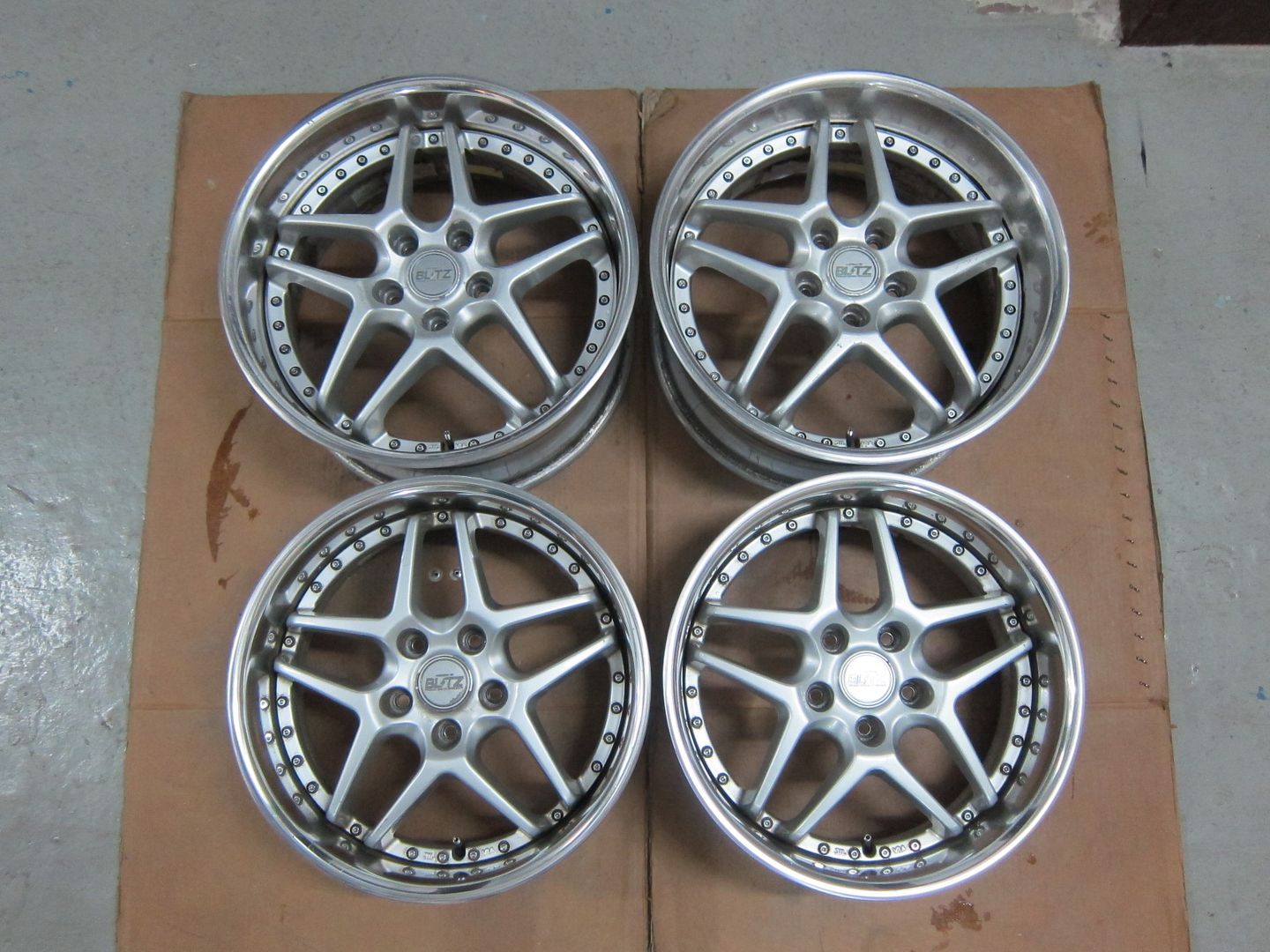 http://i89.photobucket.com/albums/k217/Rexchris66/JDM%20Wheelssssssss%202/Blitz%20Type%2003%20-%2029%20May%202013/IMG_2661_zpsa302e34a.jpg