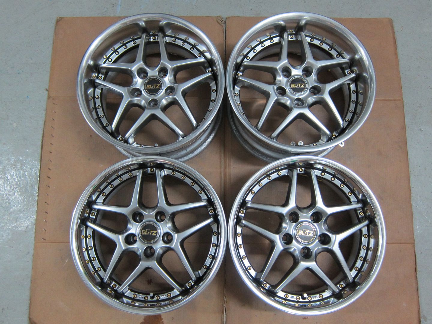 http://i89.photobucket.com/albums/k217/Rexchris66/JDM%20Wheelssssssss%202/Blitz%20Type%2003%20SE/IMG_4172_zps9000eaf3.jpg