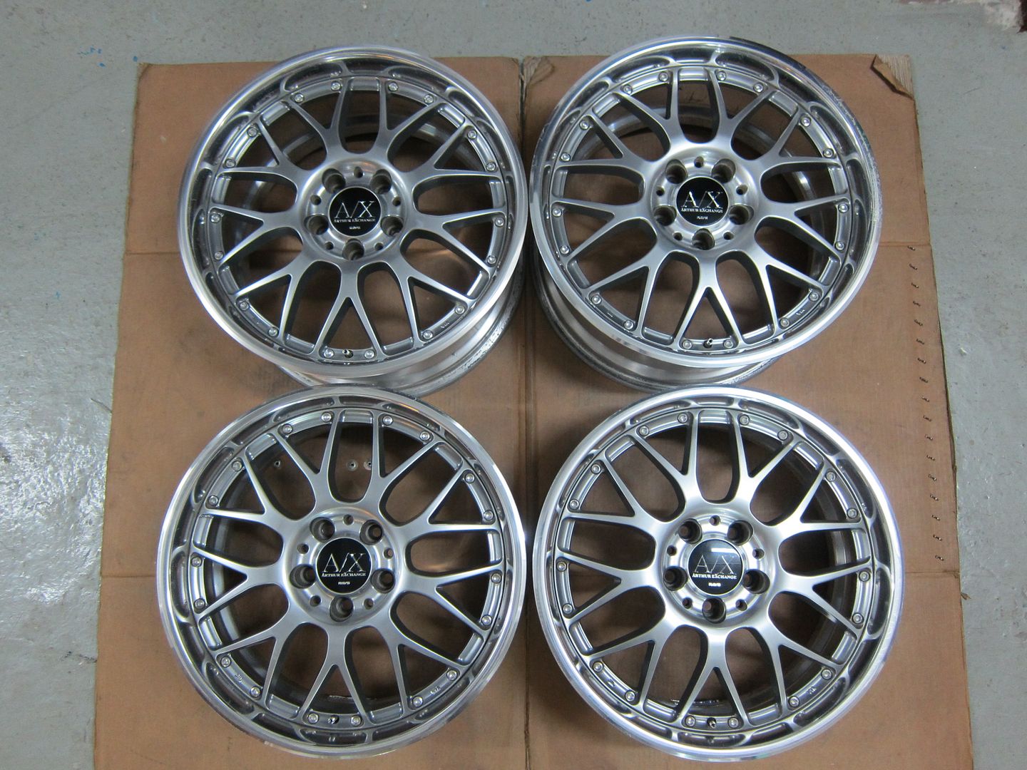http://i89.photobucket.com/albums/k217/Rexchris66/JDM%20Wheelssssssss%202/Rays%20AX_ME%20-%203%20Jul%202013/IMG_3864_zps090747f8.jpg