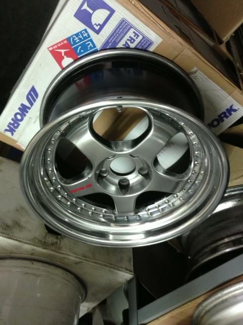 http://i89.photobucket.com/albums/k217/Rexchris66/JDM%20Wheelssssssss%202/image_zpsbe36810a.jpeg