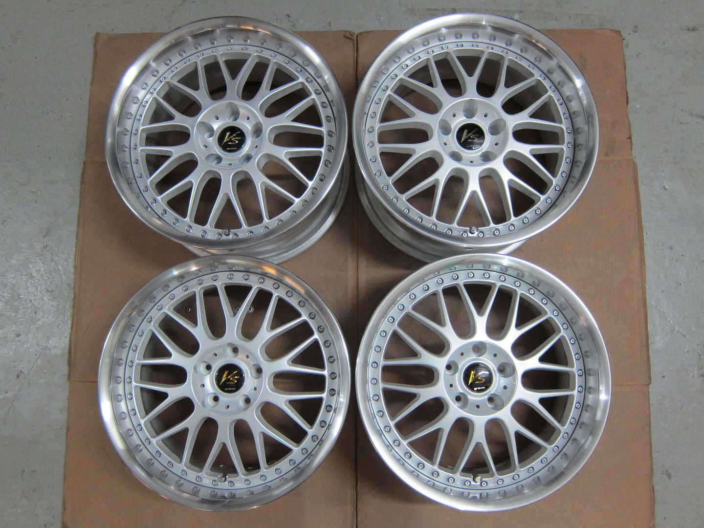 http://i89.photobucket.com/albums/k217/Rexchris66/JDM%20Wheelsssssssss%204/Work%20VS-XX%20P%20Silver%20-%2023%202014/IMG_9751_zpsed1f0ce0.jpg