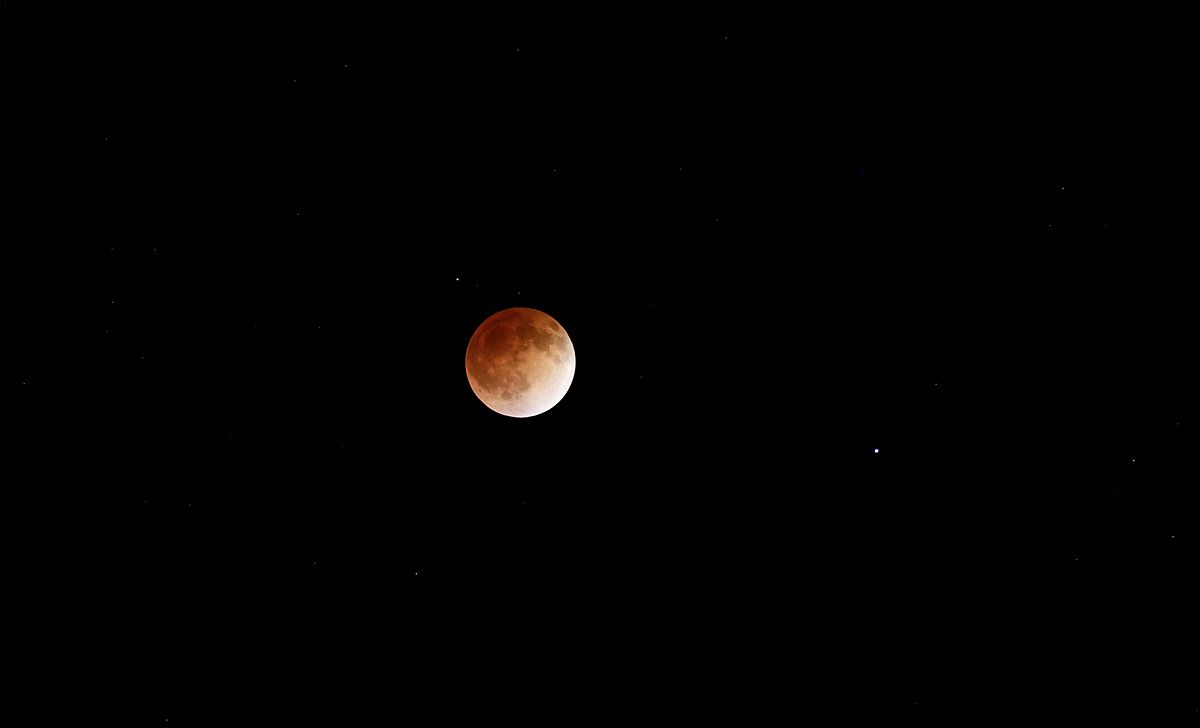 2014 April 14 lunar eclipse from Phoenix photo 2014Apr15Bloodmoon_1200w_zps88a0ed5c.jpg