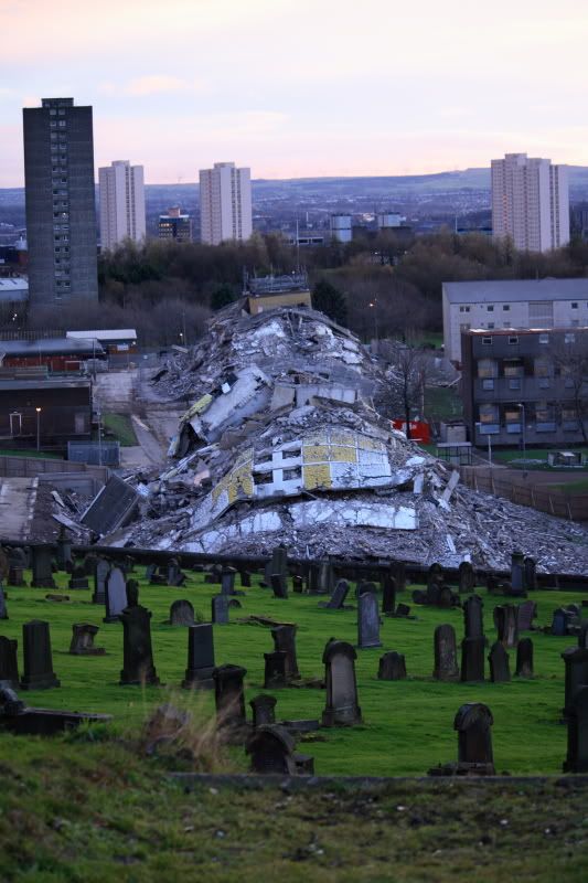 IMAGE: http://i89.photobucket.com/albums/k222/loosecanon_2006/DPP_1400.jpg