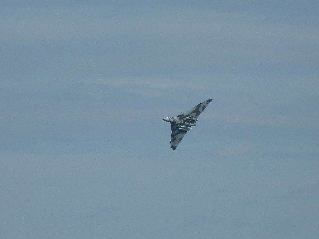 http://i89.photobucket.com/albums/k227/ramc181/Alconbury/Vulcan%2025-9-14/Image2.jpg