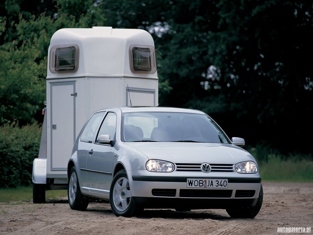 volkswagen_golf_1998_01_b.jpg