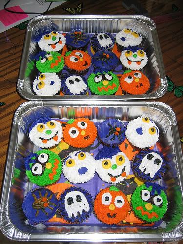 halloweencupcakes.jpg halloween cupcakes image by siryana