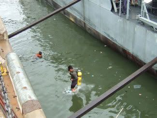 ไม้ค้ำยันข้างตัวเรือ
