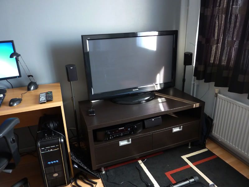 http://i89.photobucket.com/albums/k232/Rep1v/Kamer/newsetup2010-1.jpg http://i89.photobucket.com/albums/k232/Rep1v/Kamer/newsetup2010-1.jpg