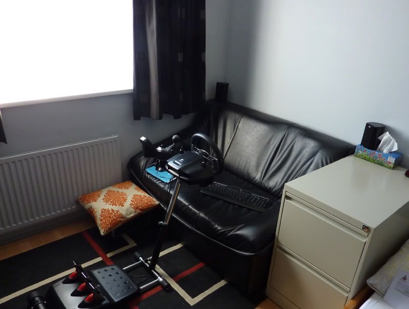 http://i89.photobucket.com/albums/k232/Rep1v/Kamer/newsetup2010-2.jpg http://i89.photobucket.com/albums/k232/Rep1v/Kamer/newsetup2010-2.jpg